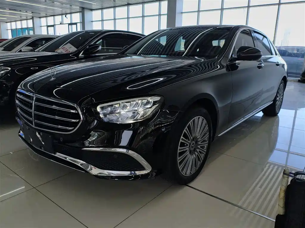 Mercedes-Benz E-Class 2022