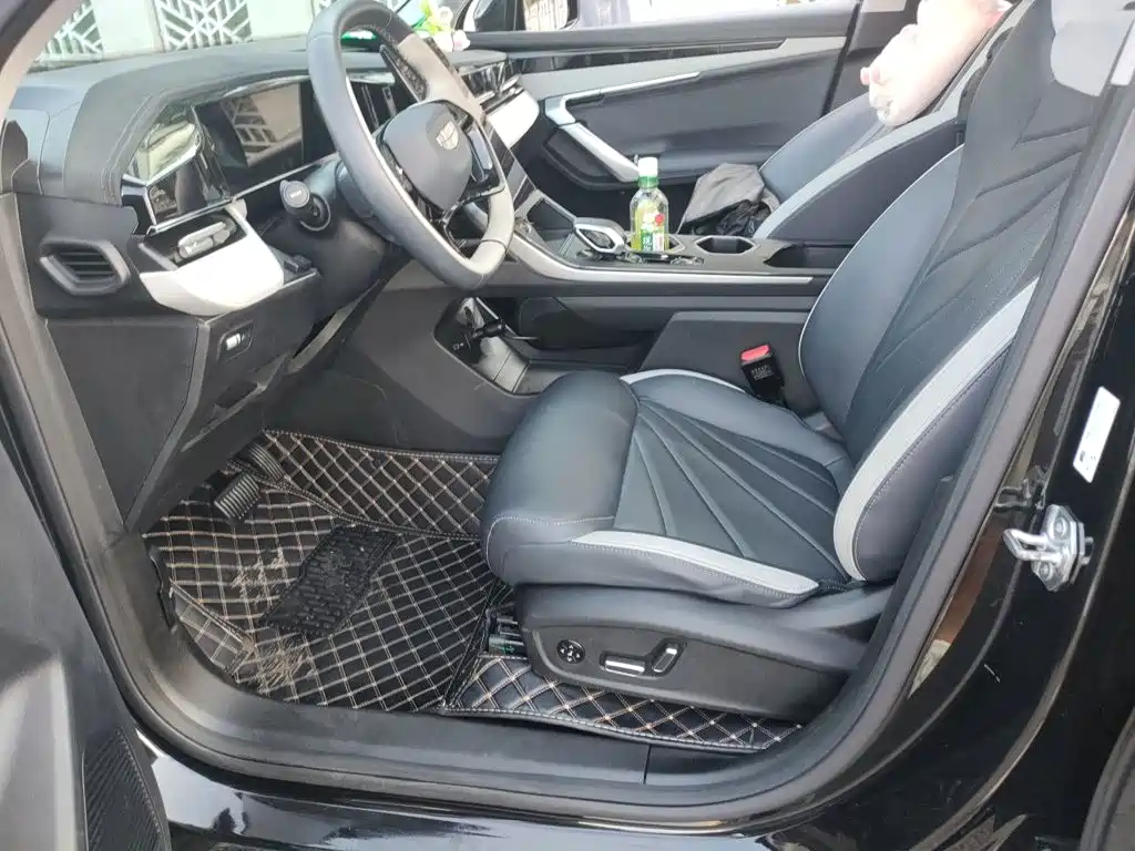 Geely Boyue L — миниатюра 16