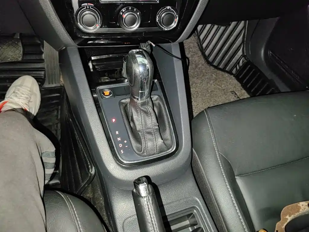 Volkswagen Sagitar — миниатюра 14