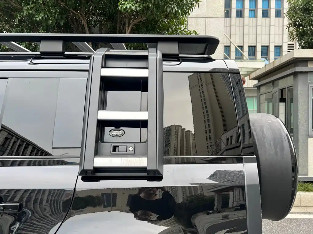 Land Rover Defender — миниатюра 12