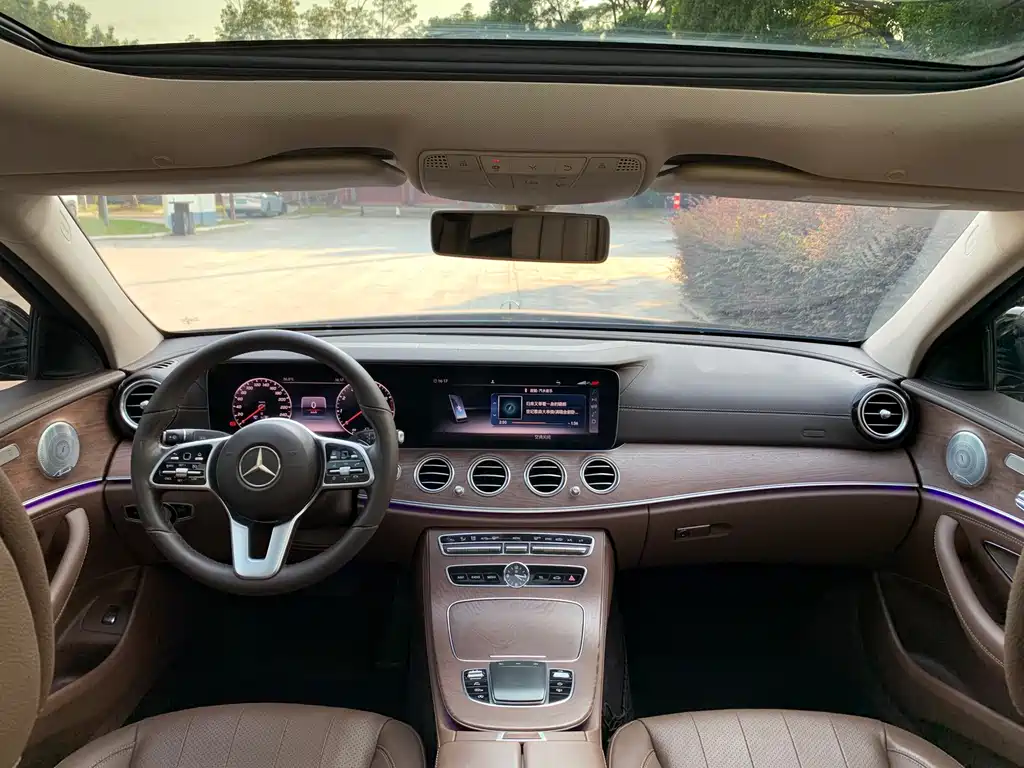 Mercedes-Benz E-Class — миниатюра 6