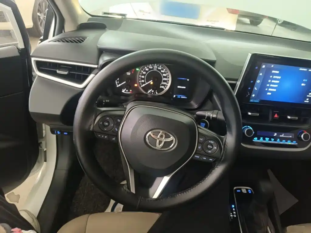 Toyota Corolla 2021 — фото 10