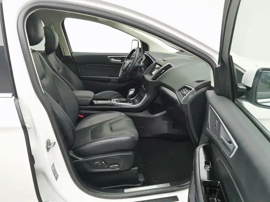Ford Edge — миниатюра 23