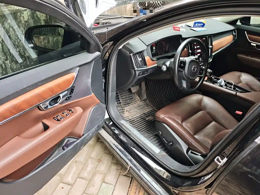Volvo S90 — миниатюра 12