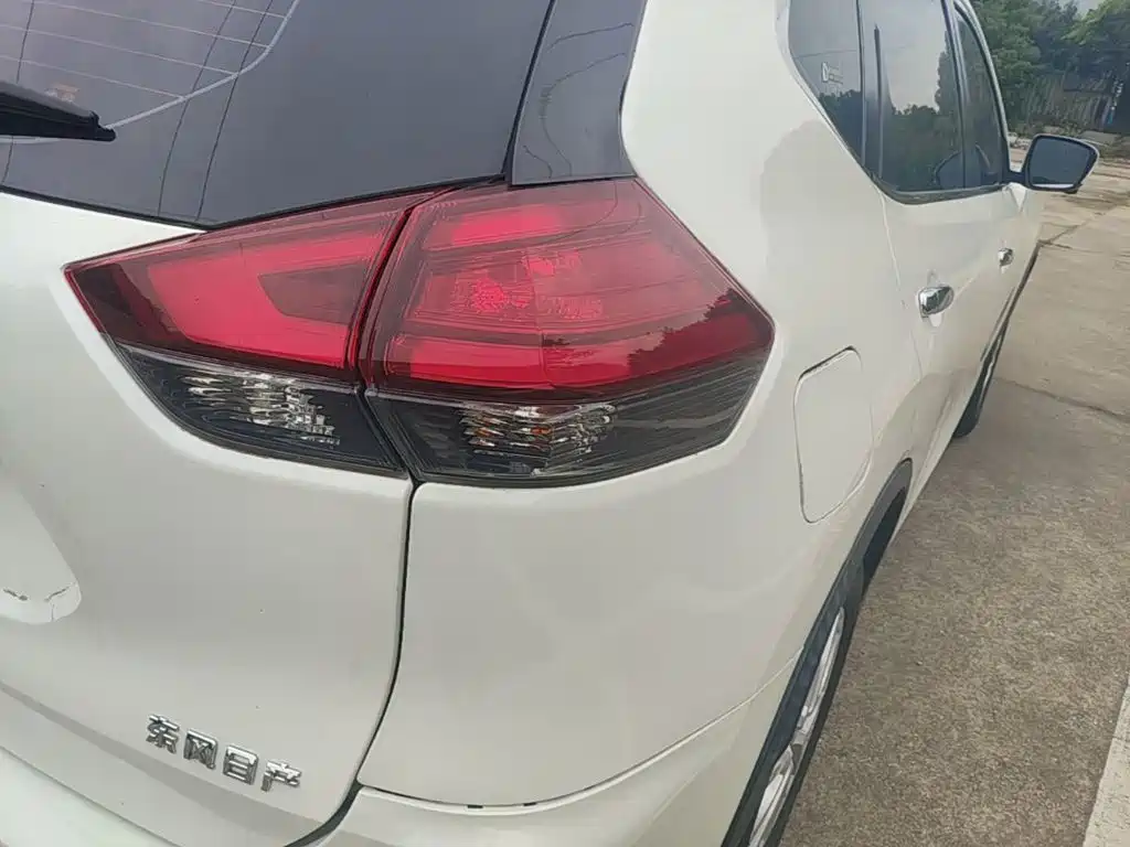 Nissan X-Trail — миниатюра 8