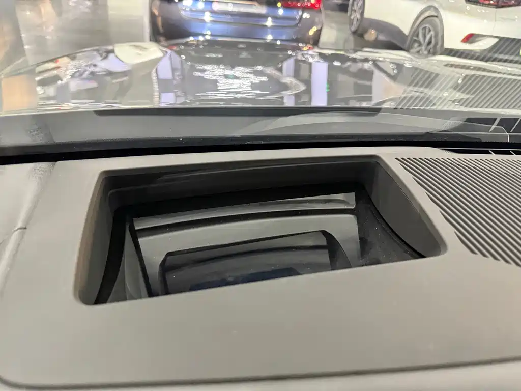 BMW i5 — миниатюра 37