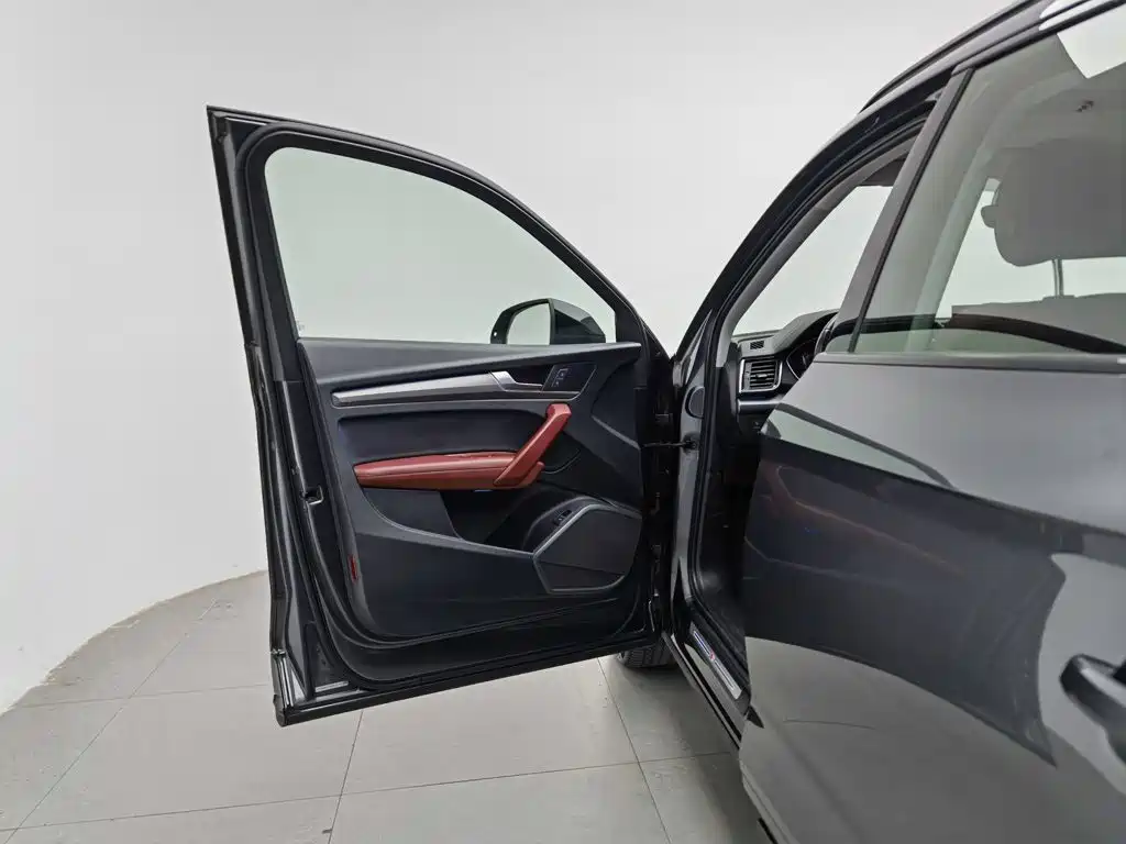 Audi Q5L — миниатюра 8