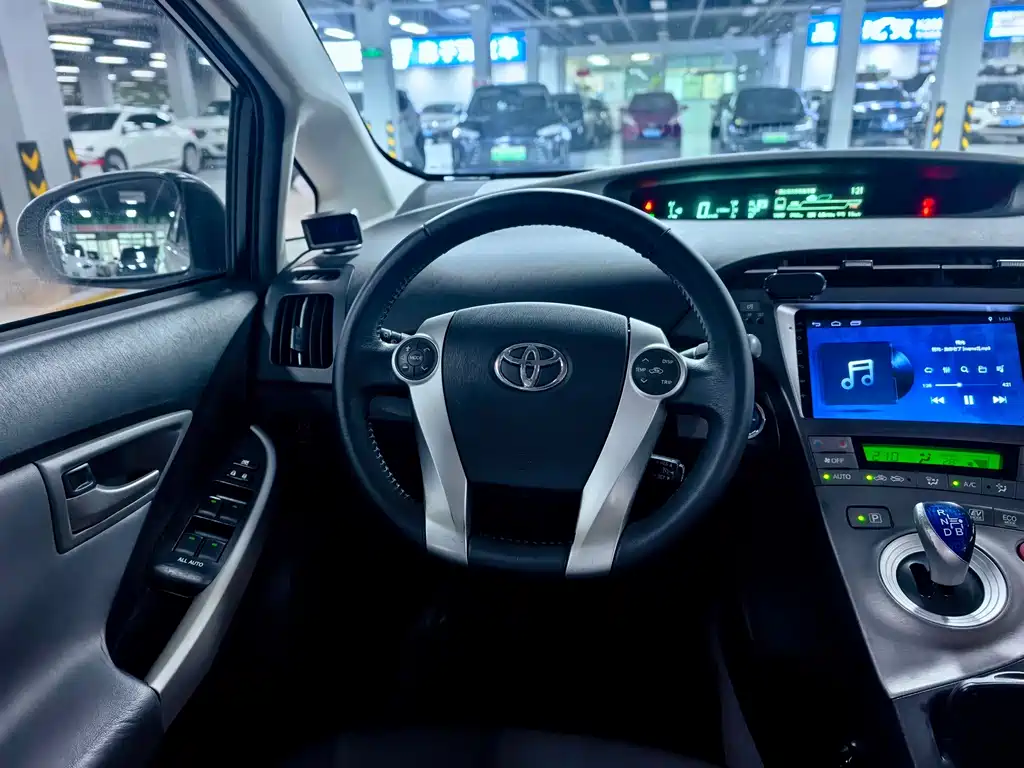 Toyota Prius — миниатюра 9