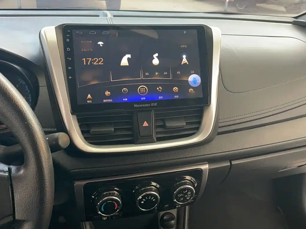 Toyota Yaris L — миниатюра 6