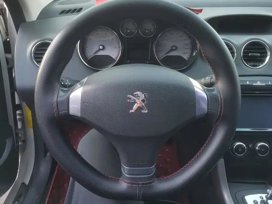 Peugeot 408 — миниатюра 15
