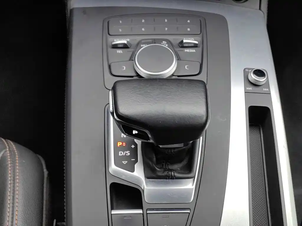 Audi Q5L — миниатюра 13