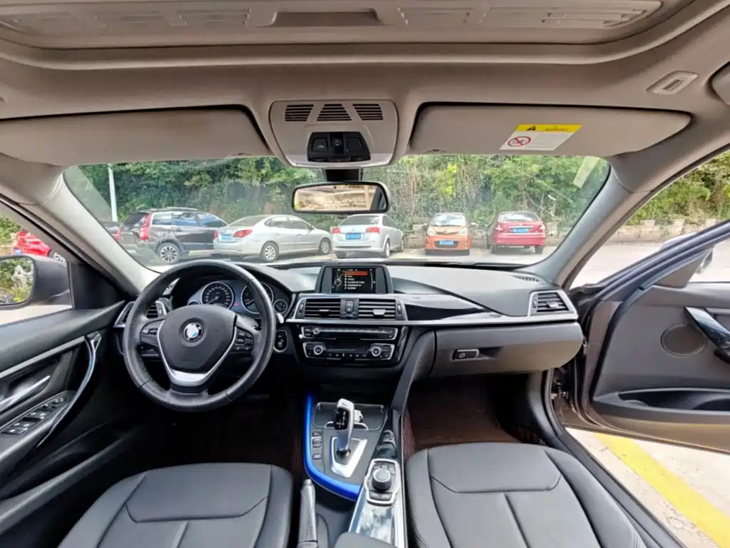 BMW 3 Series — миниатюра 14