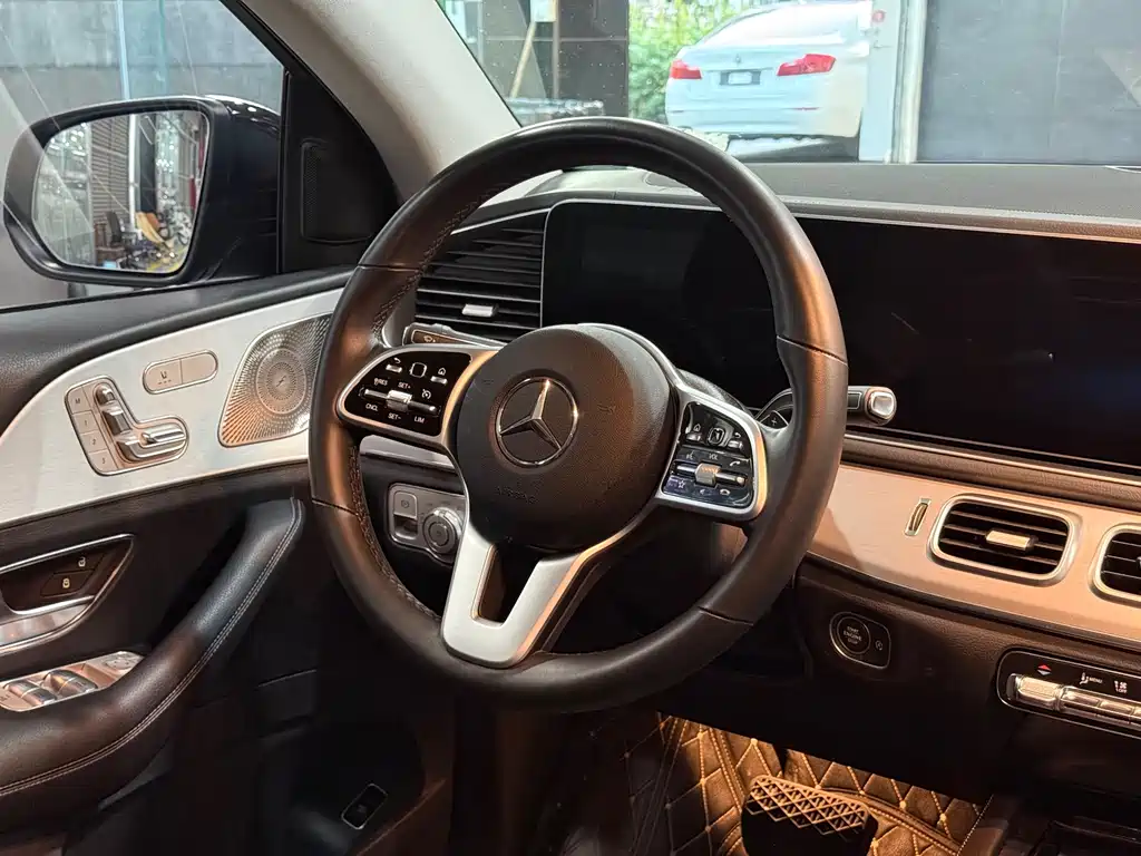 Mercedes-Benz GLE Coupe — миниатюра 13