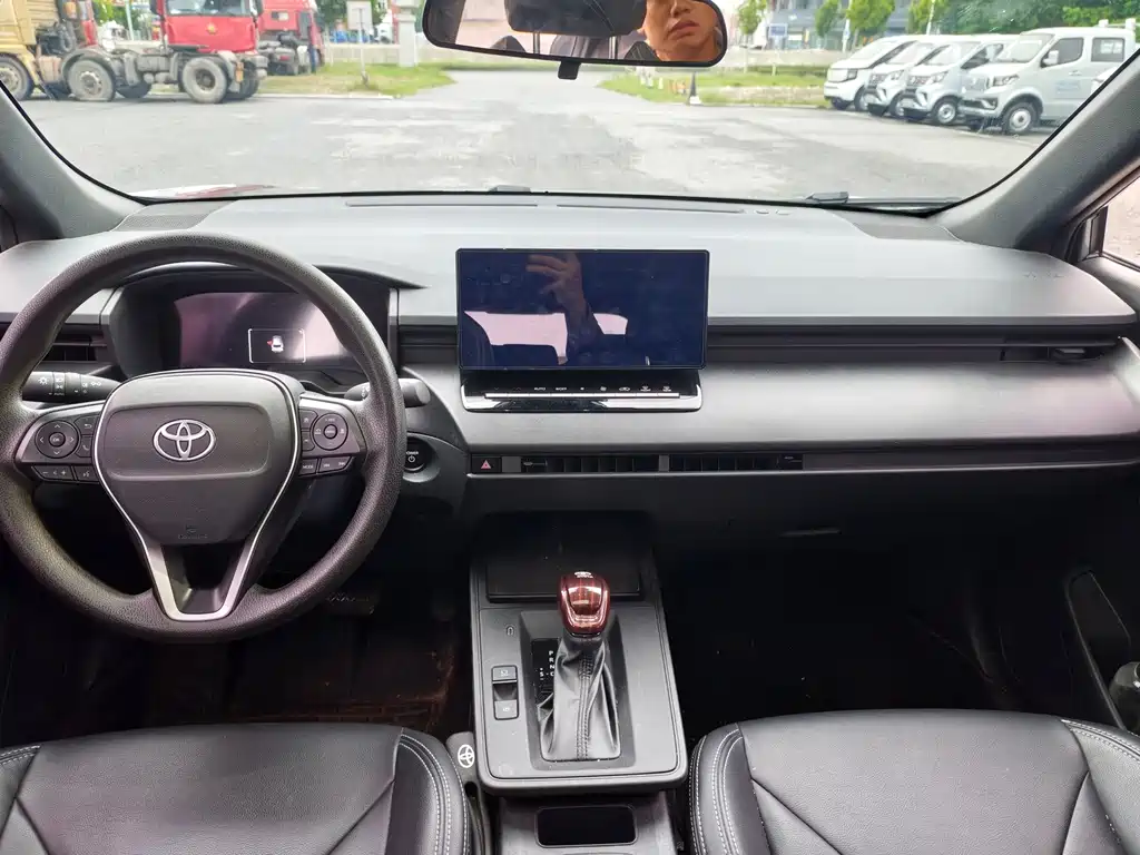 Toyota Frontlander — миниатюра 12