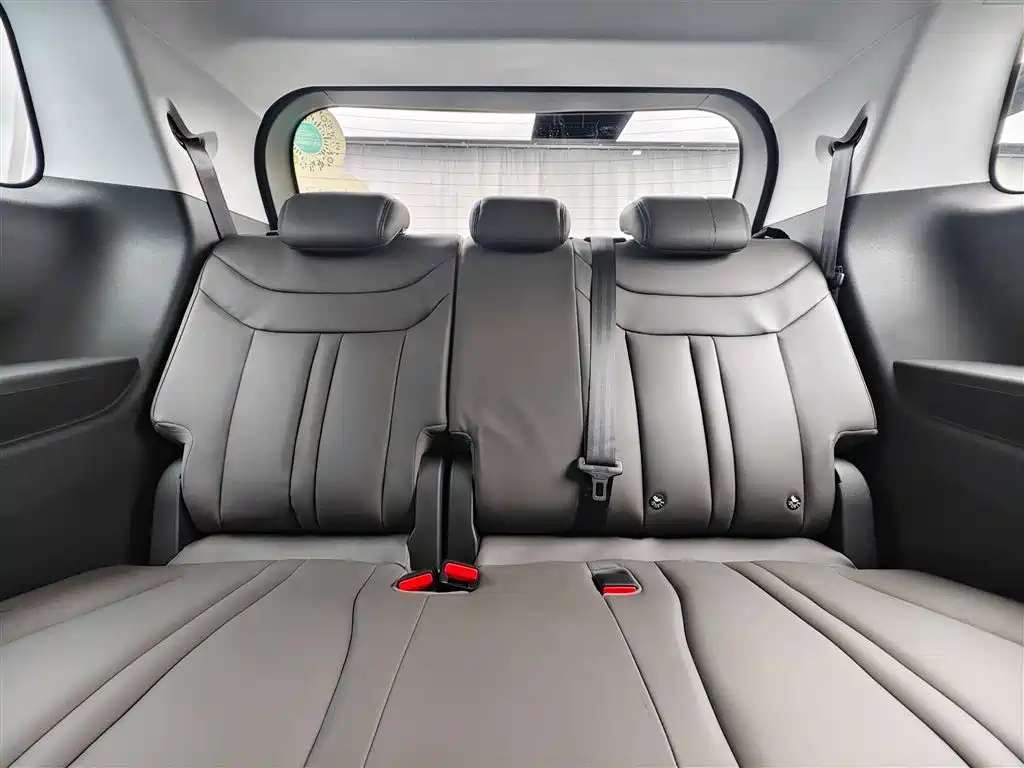 SAIC MAXUS EVERYONE 7