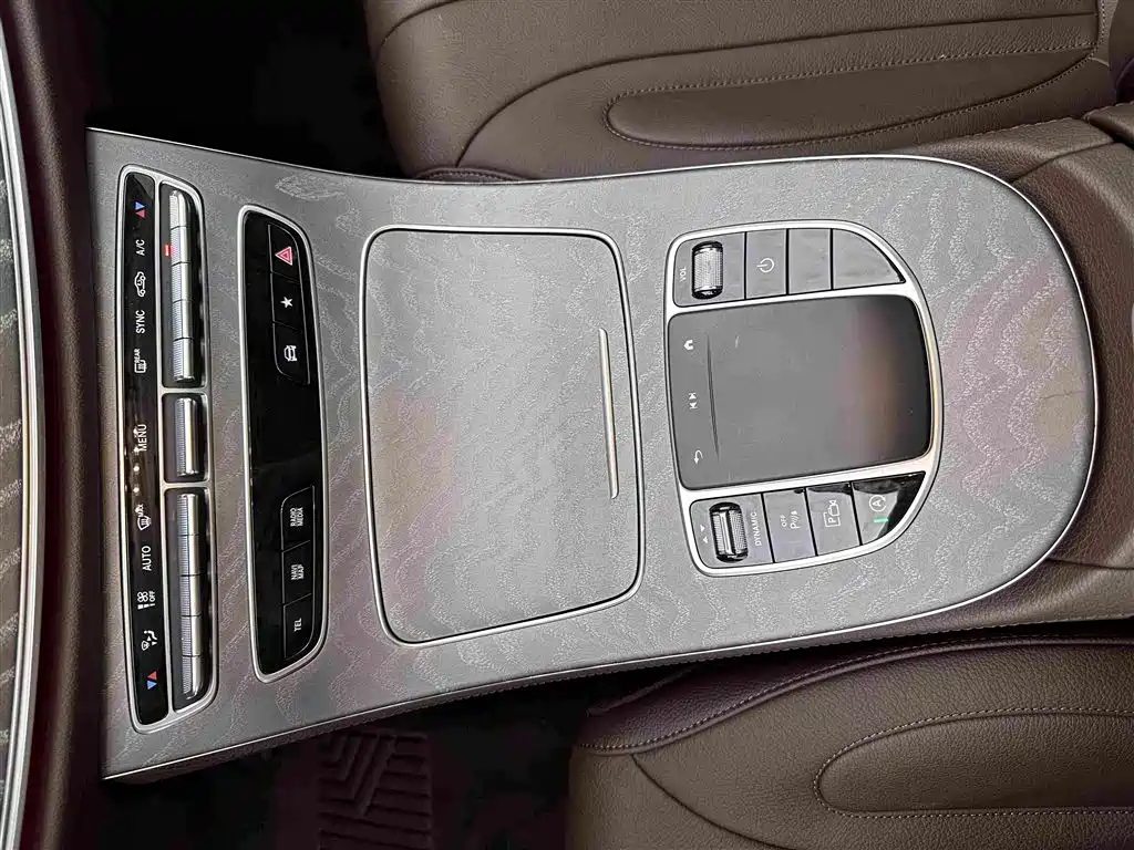 Mercedes-Benz CLS — миниатюра 13