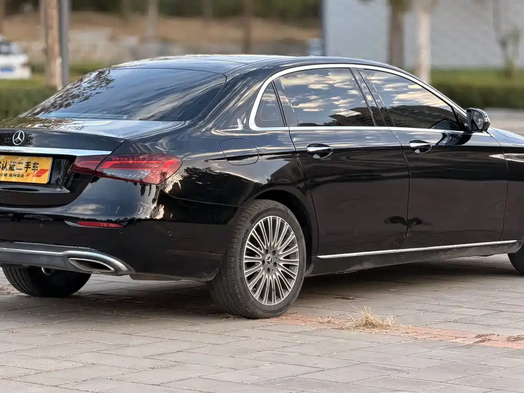 Mercedes-Benz E-Class — миниатюра 4