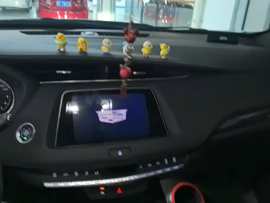 Cadillac XT4 — миниатюра 13
