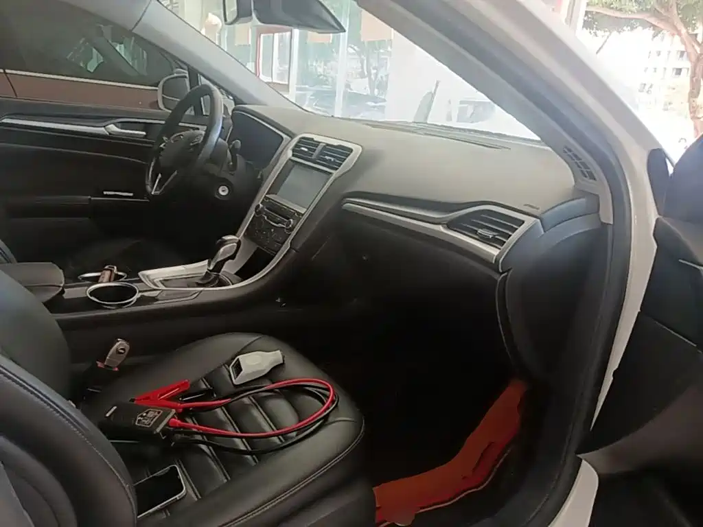 Ford Mondeo — миниатюра 25