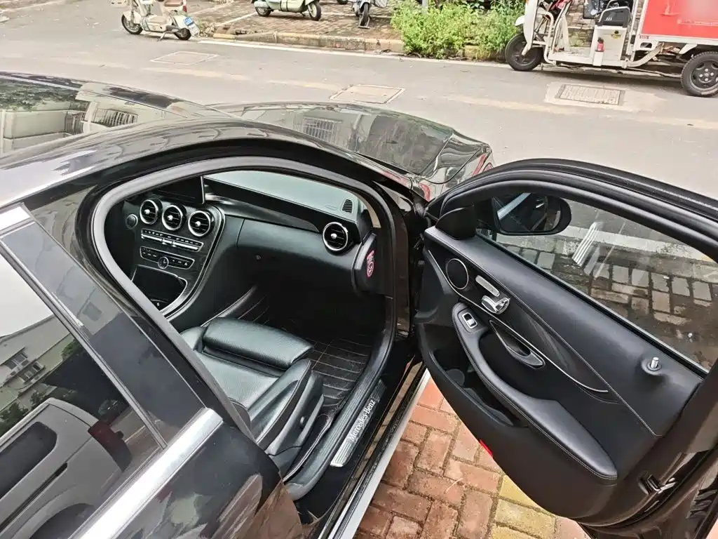 Mercedes-Benz C-Class — миниатюра 19