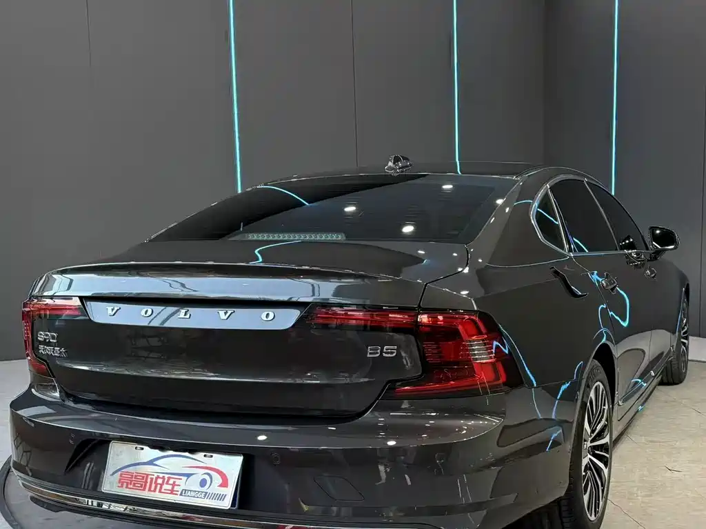 Volvo S90 — миниатюра 8