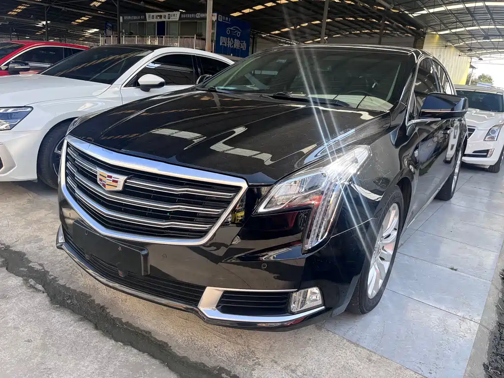 CADILLAC XTS