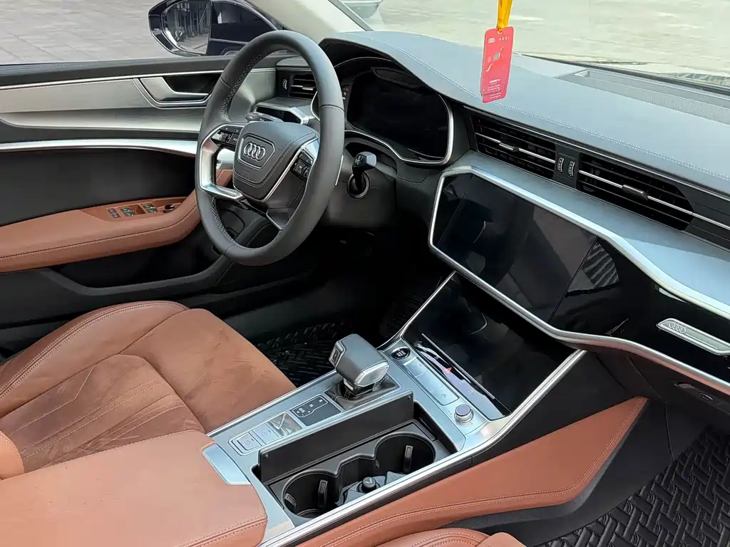 Audi A7L — миниатюра 11