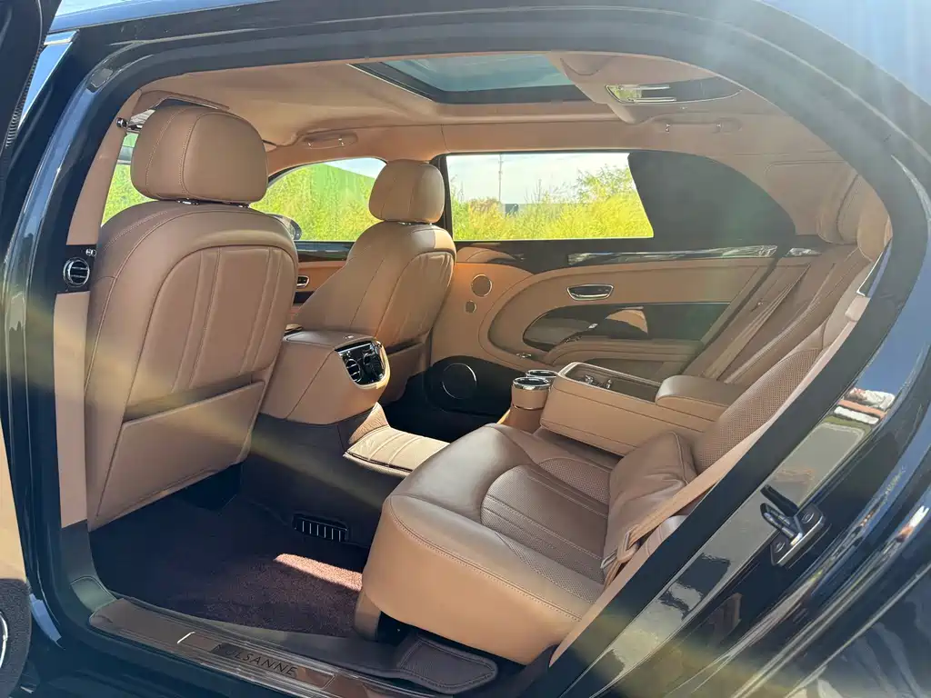 Bentley Mulsanne — миниатюра 16