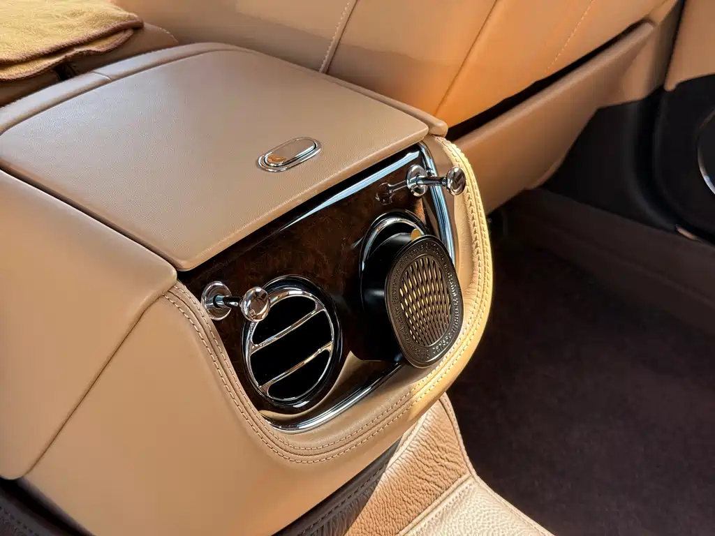 Bentley Mulsanne — миниатюра 20