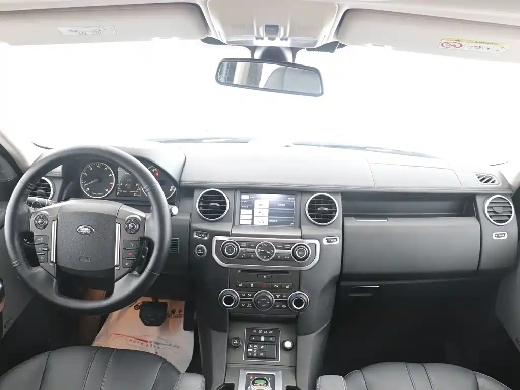 Land Rover Discovery — миниатюра 12
