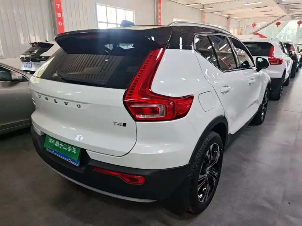 Volvo XC40 2021 T4 Luxury