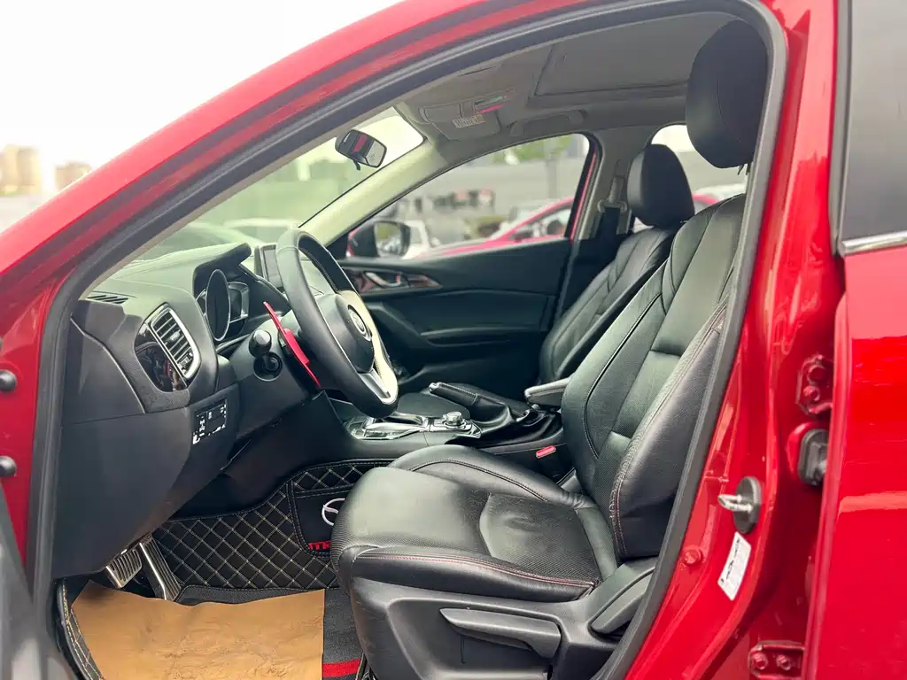 Mazda Mazda3 3 2016 2.0L AT Flagship