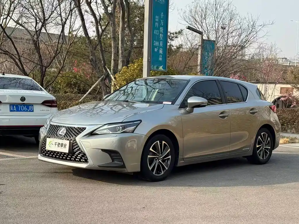 LEXUS CT