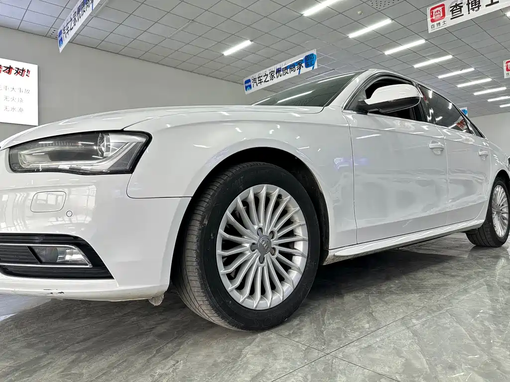 Audi A4L 2015 35 TFSI AT Comfort
