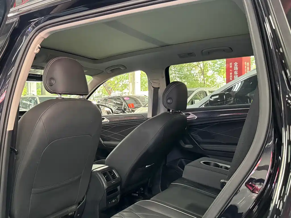Volkswagen Tiguan L — миниатюра 4