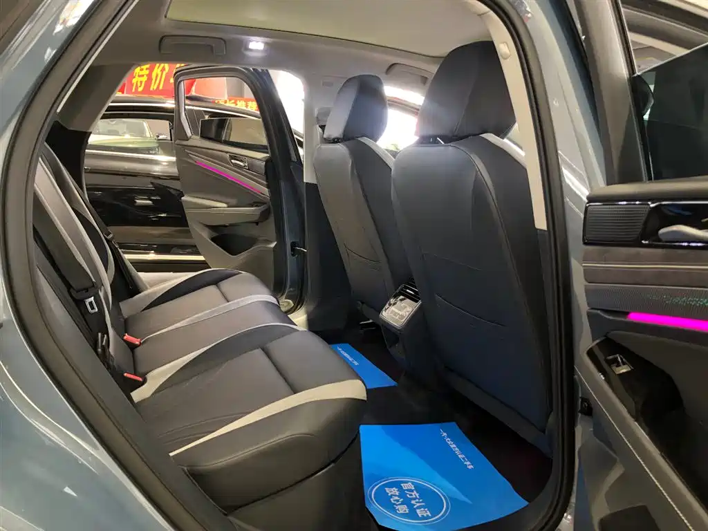 VOLKSWAGEN ID.7 VIZZION