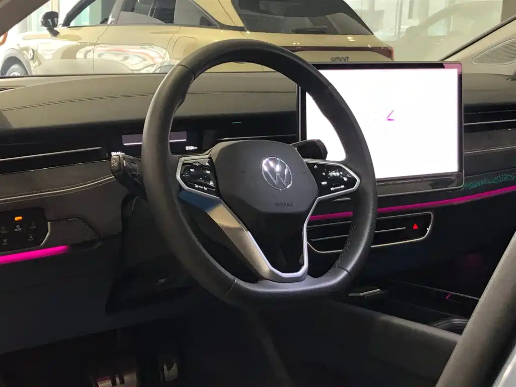 VOLKSWAGEN ID.7 VIZZION