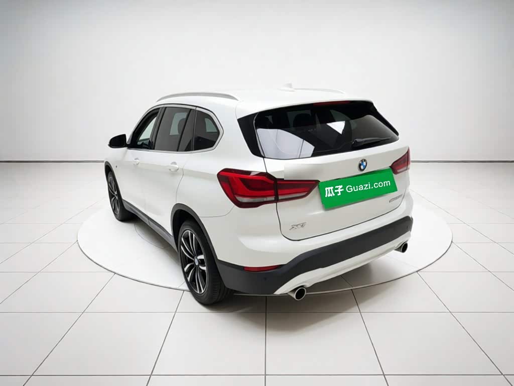 BMW X1 1.5 л 2021 г. Белый, пробег 29200 км