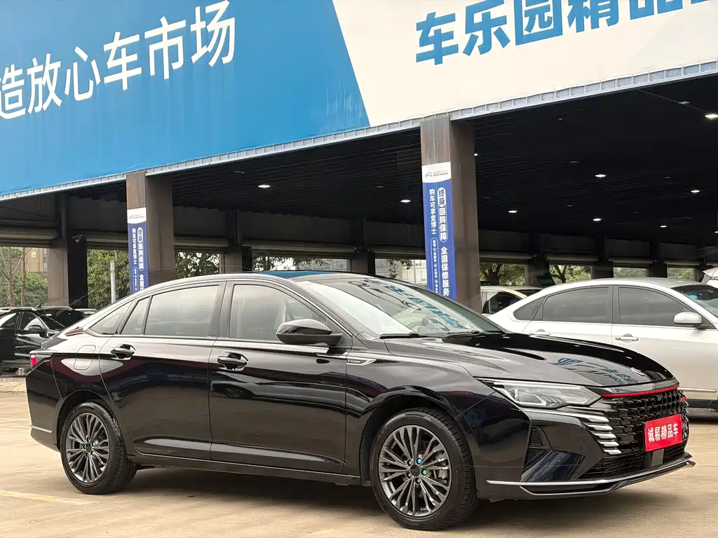 Dongfeng Aeolus Yixuan Max MAX 2022 1.5T