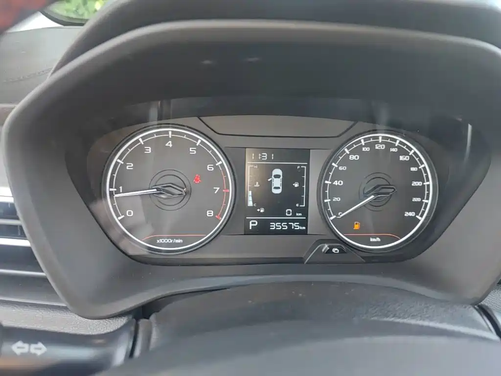 Geely Vision X3 — миниатюра 8