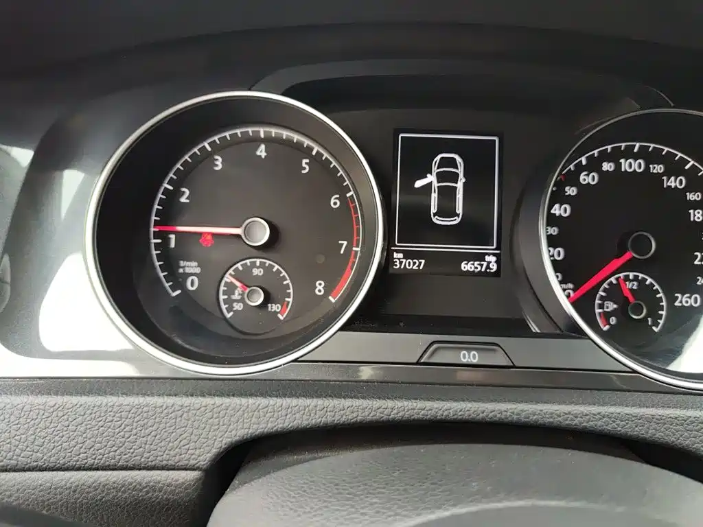 Volkswagen Golf — миниатюра 12