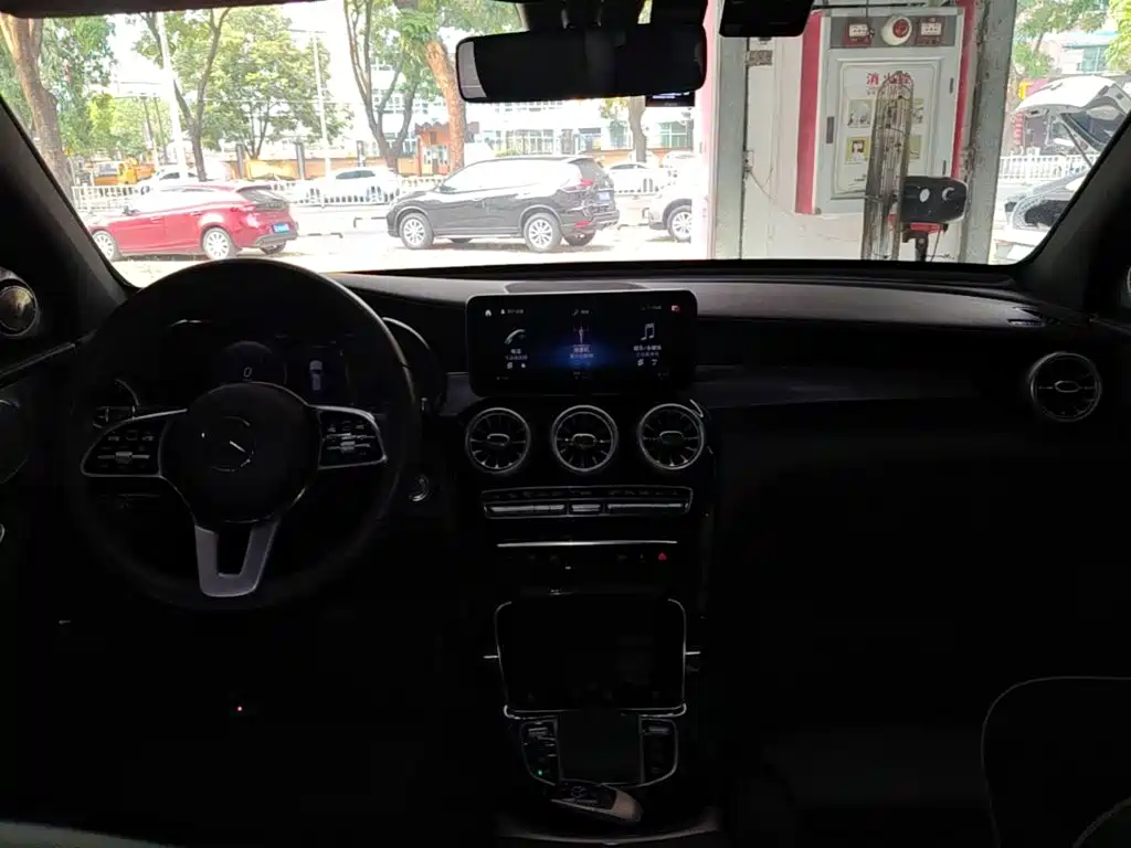 Mercedes-Benz GLC — миниатюра 10