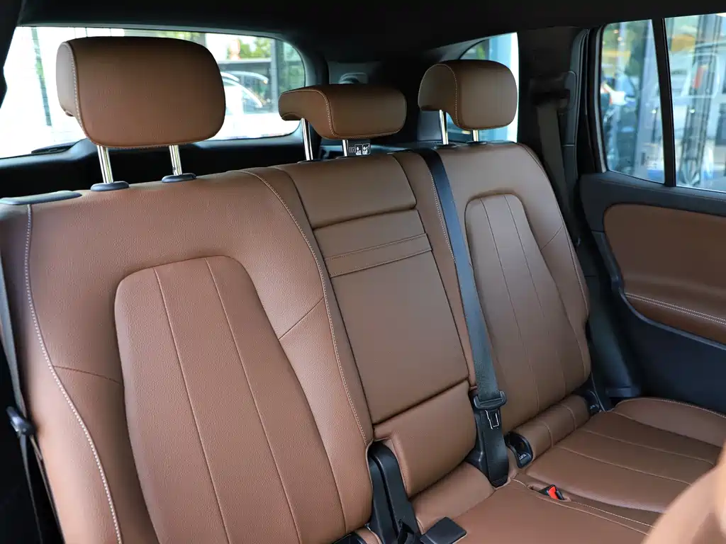 Mercedes-Benz GLB — миниатюра 23