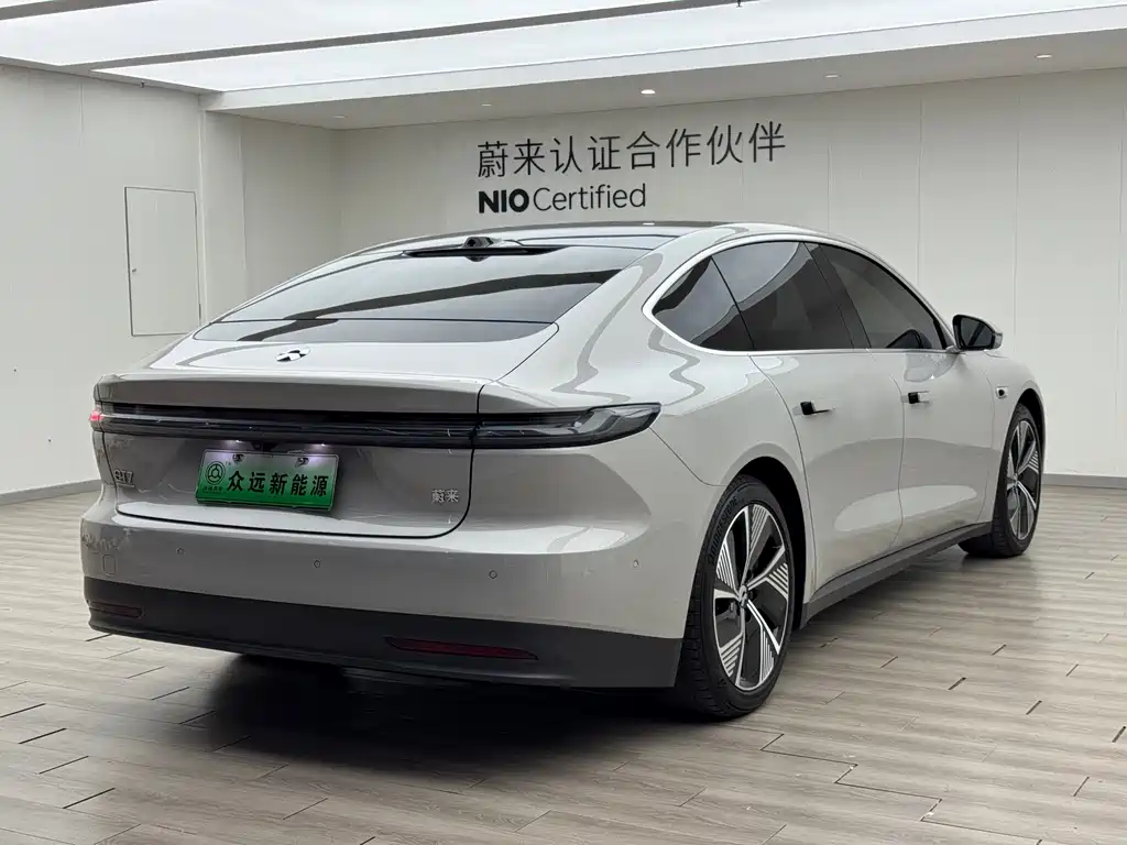NIO NIO ET7
