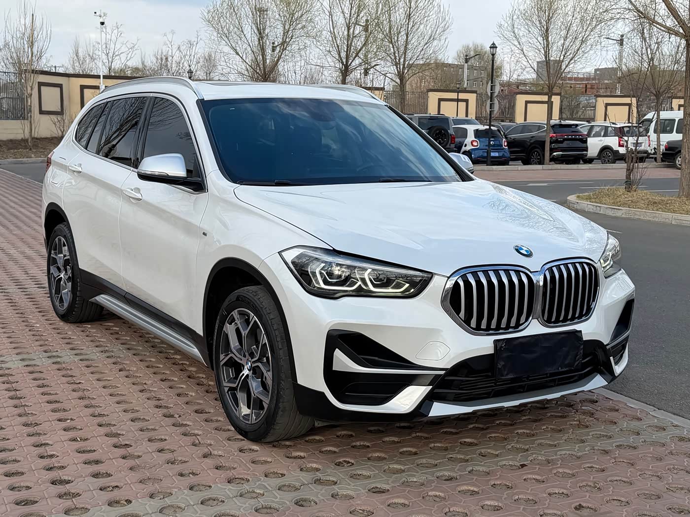 BMW X1 1.5 л 2022 г. Белый, пробег 23000 км