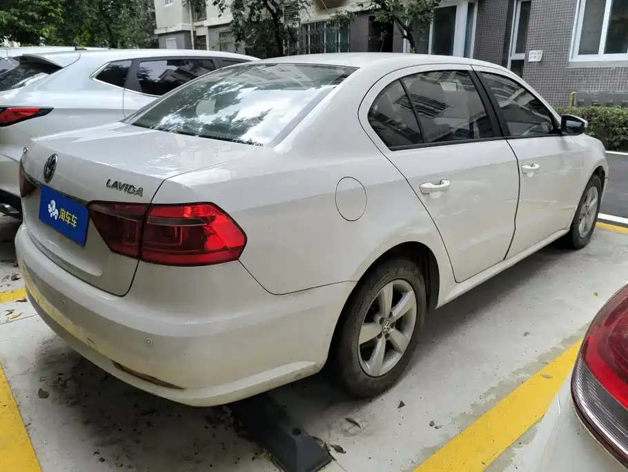 Volkswagen Lavida — миниатюра 3