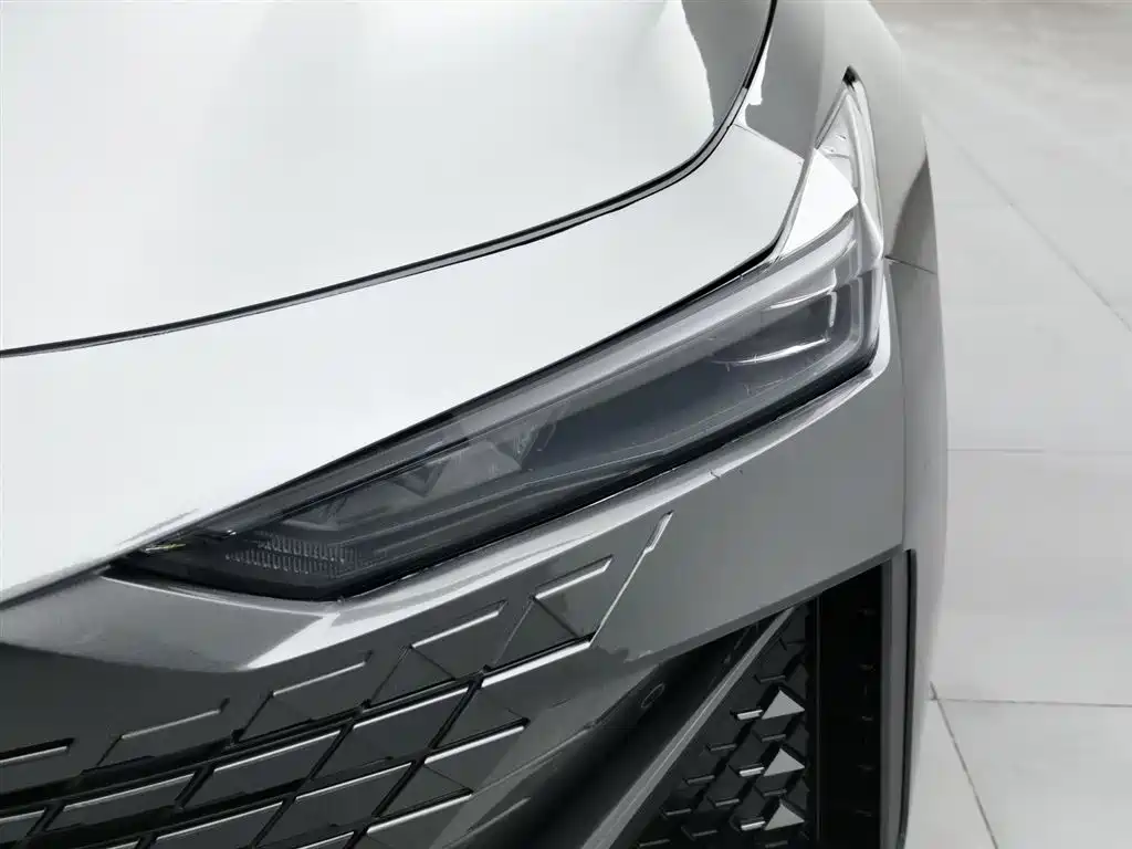 Changan UNI-V 2022 1.5T Luxury