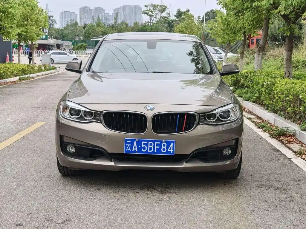 BMW 3 Series GT 3 GT 2013 320i Lead