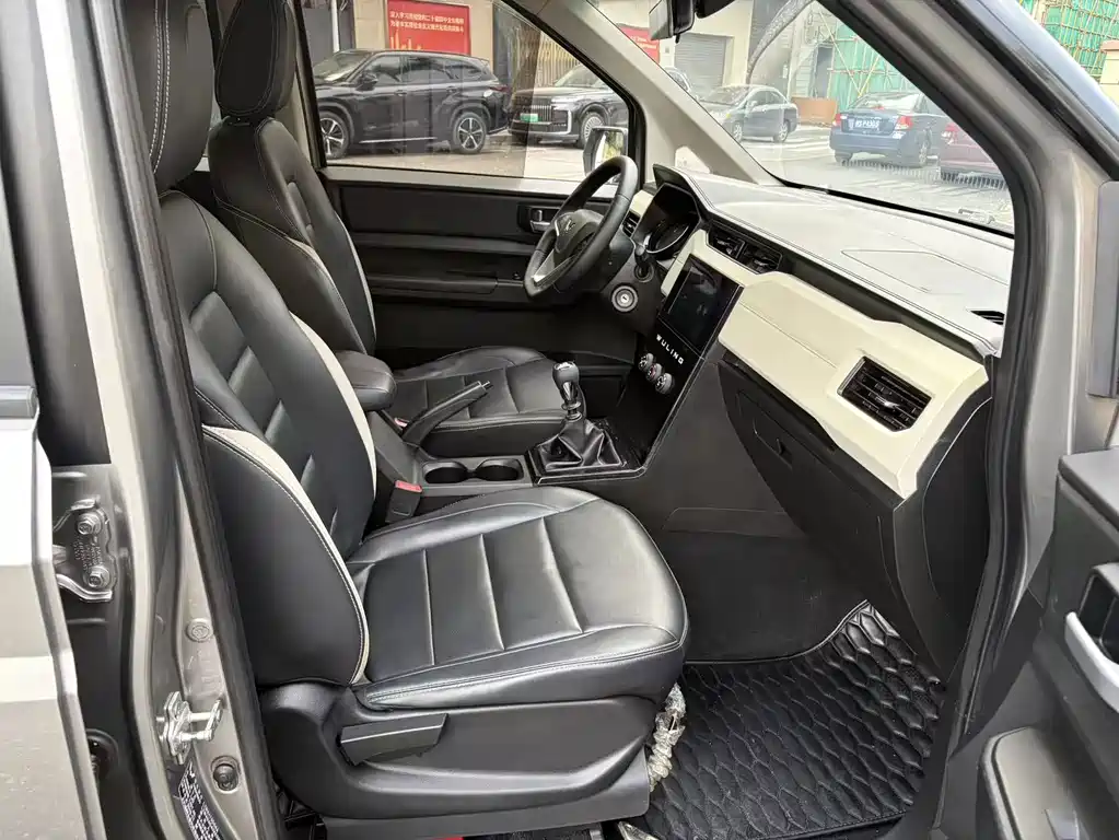 Wuling Hongguang PLUS — миниатюра 9