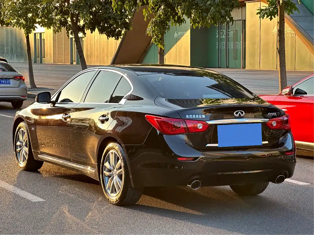 Infiniti Q50L — миниатюра 19